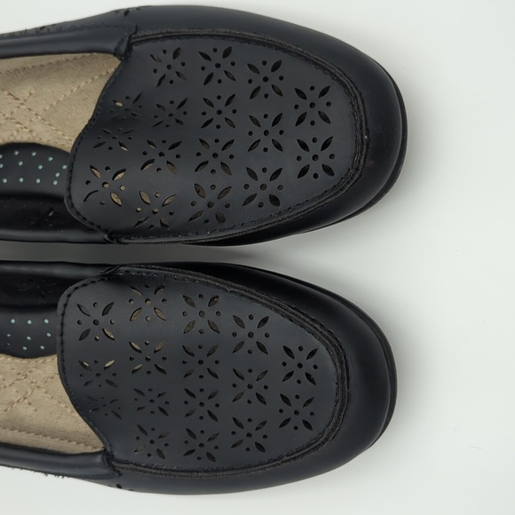 Basic Editions Women's Black Loafers Flat Perforated Slip On Size 8 Comfort - Picture 6 of 10